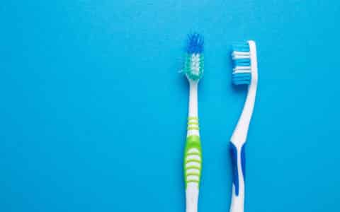 5 Signs You Need a New Toothbrush