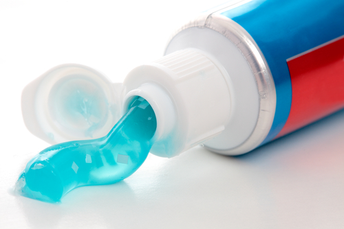 A Guide to Understanding Toothpaste Ingredients