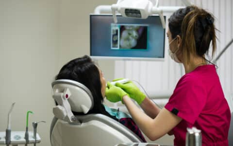 Modern Technology Makes Going to the Dentist a Pleasant Experience